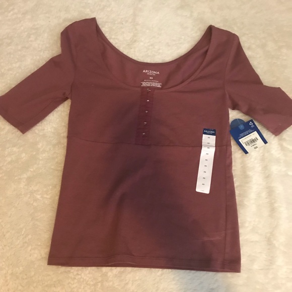 Arizona Jean Company Tops - Short sleeve Tee shirt from Arizona jean co